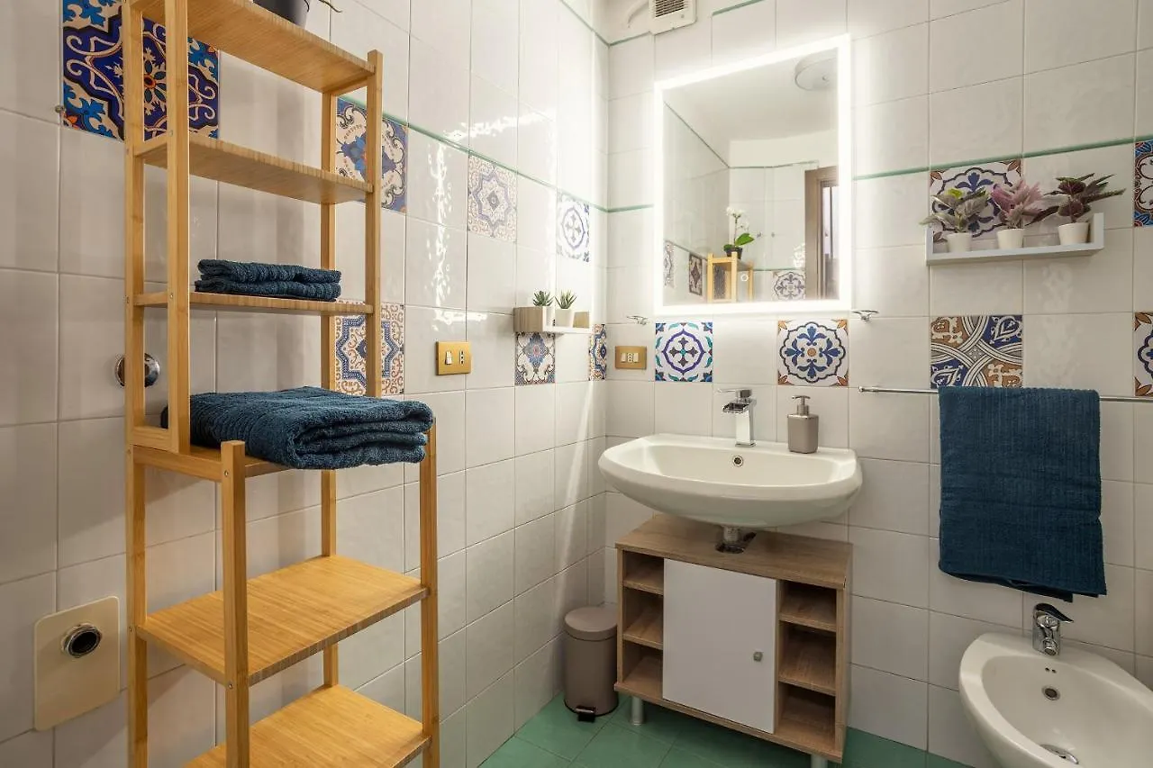 Apartment Duomo - Navigli Chalet Con Suite Milan